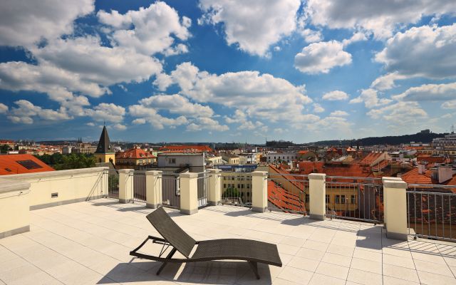 DELUXE 2-SCHLAFZIMMER APARTMENT MIT TERRASSE (4 pax)