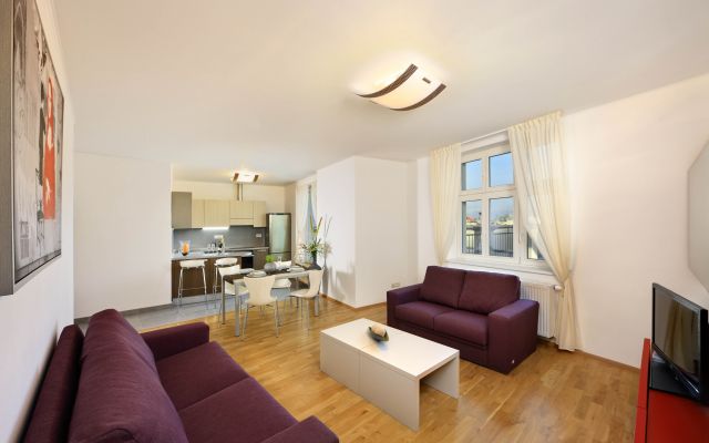 DELUXE 3-ZIMMERN APARTMENT MIT TERRASSE (4-6 PAX)