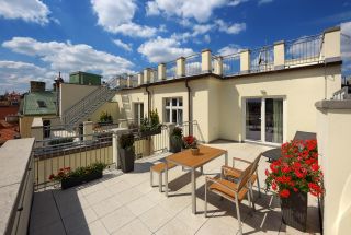 DELUXE 3-ZIMMERN APARTMENT MIT TERRASSE (4-6PAX)